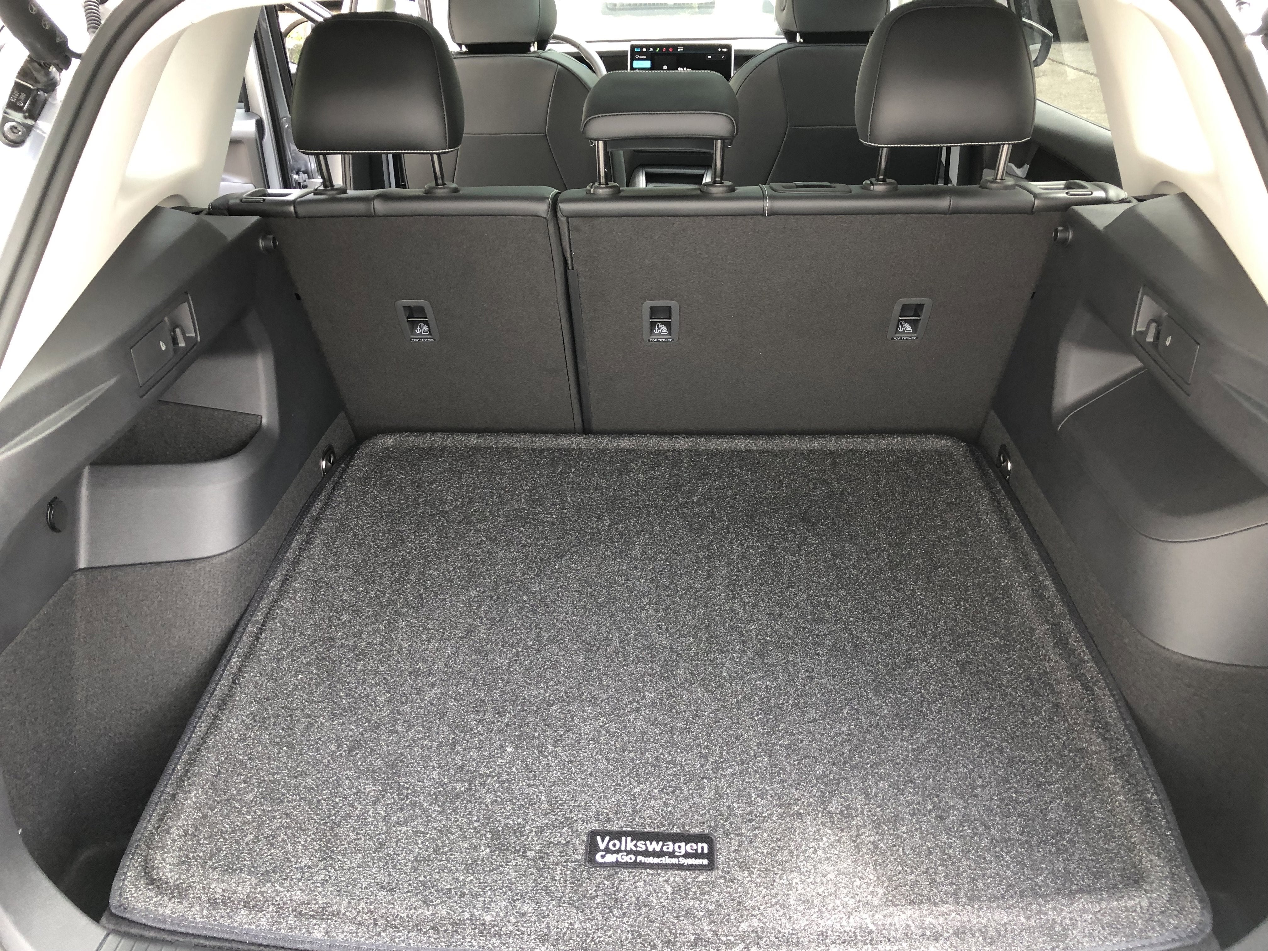 2026 Volkswagen Tiguan SE w/panoramic sunroof