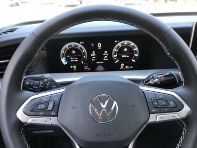 2026 Volkswagen Tiguan SE w/panoramic sunroof
