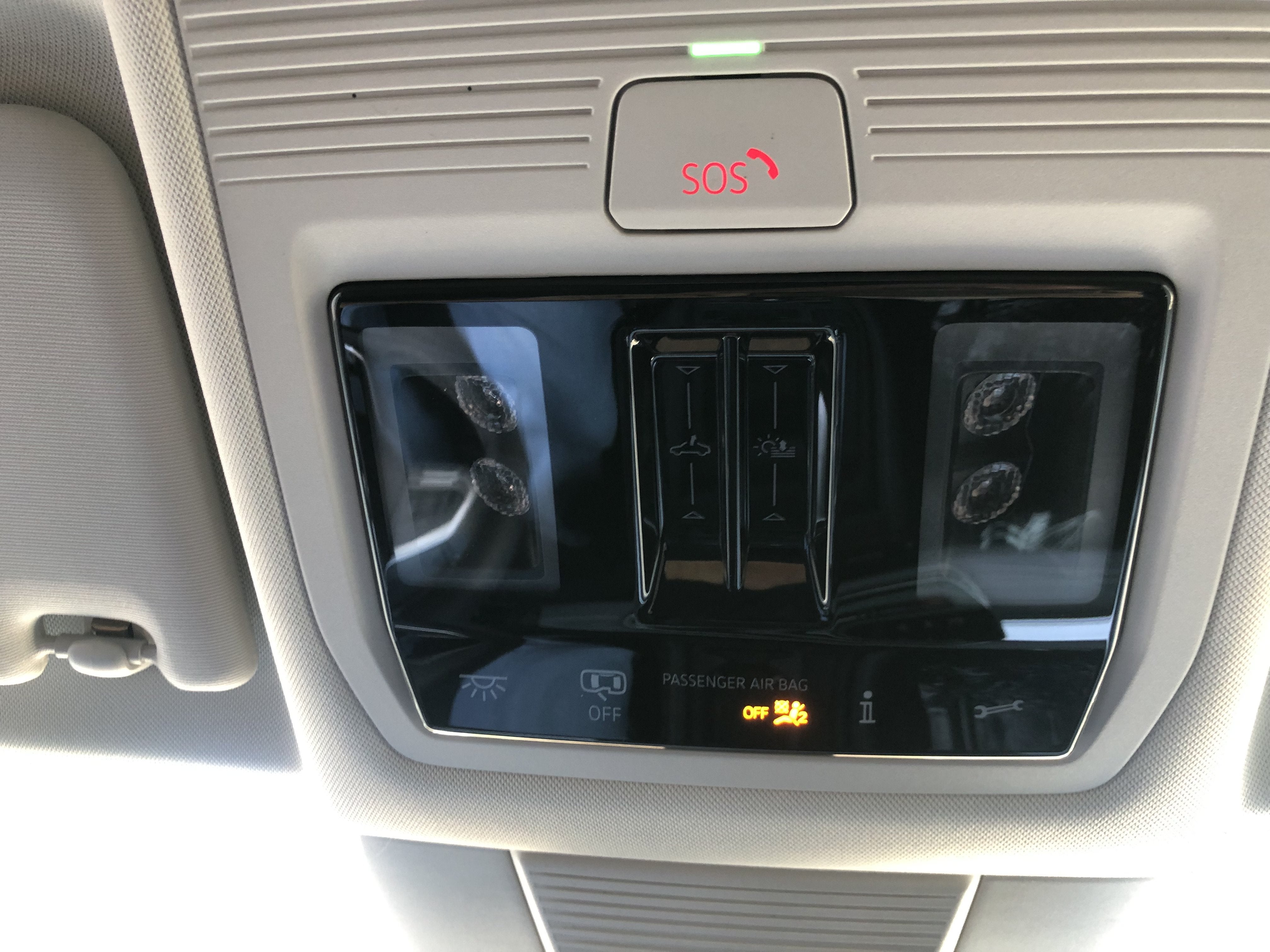 2026 Volkswagen Tiguan SE w/panoramic sunroof