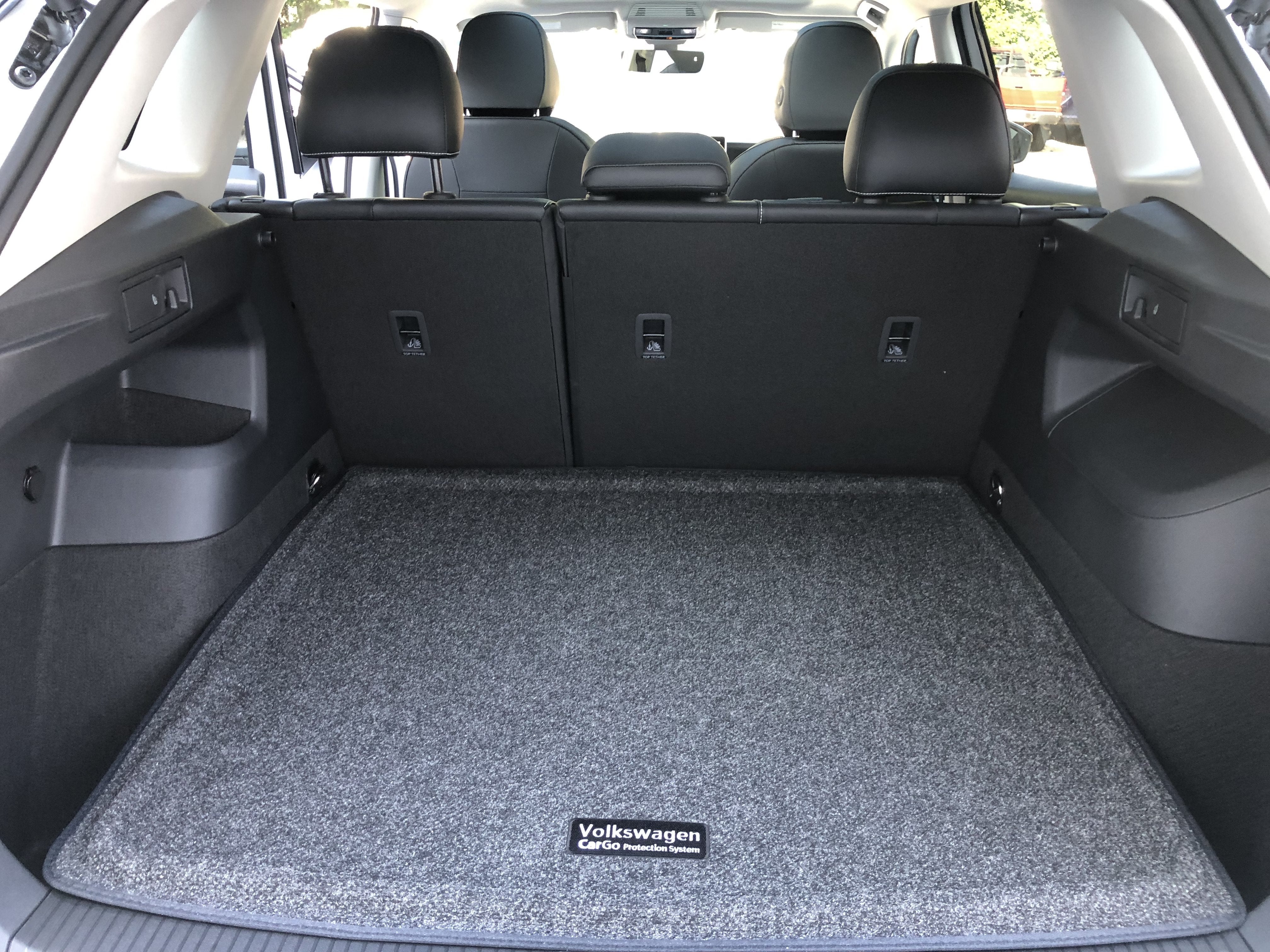 2026 Volkswagen Tiguan SE w/panoramic sunroof