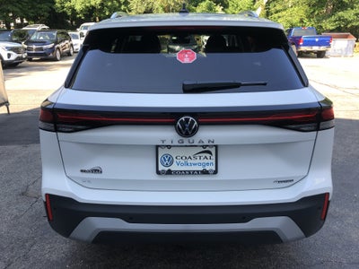 2026 Volkswagen Tiguan SE w/panoramic sunroof
