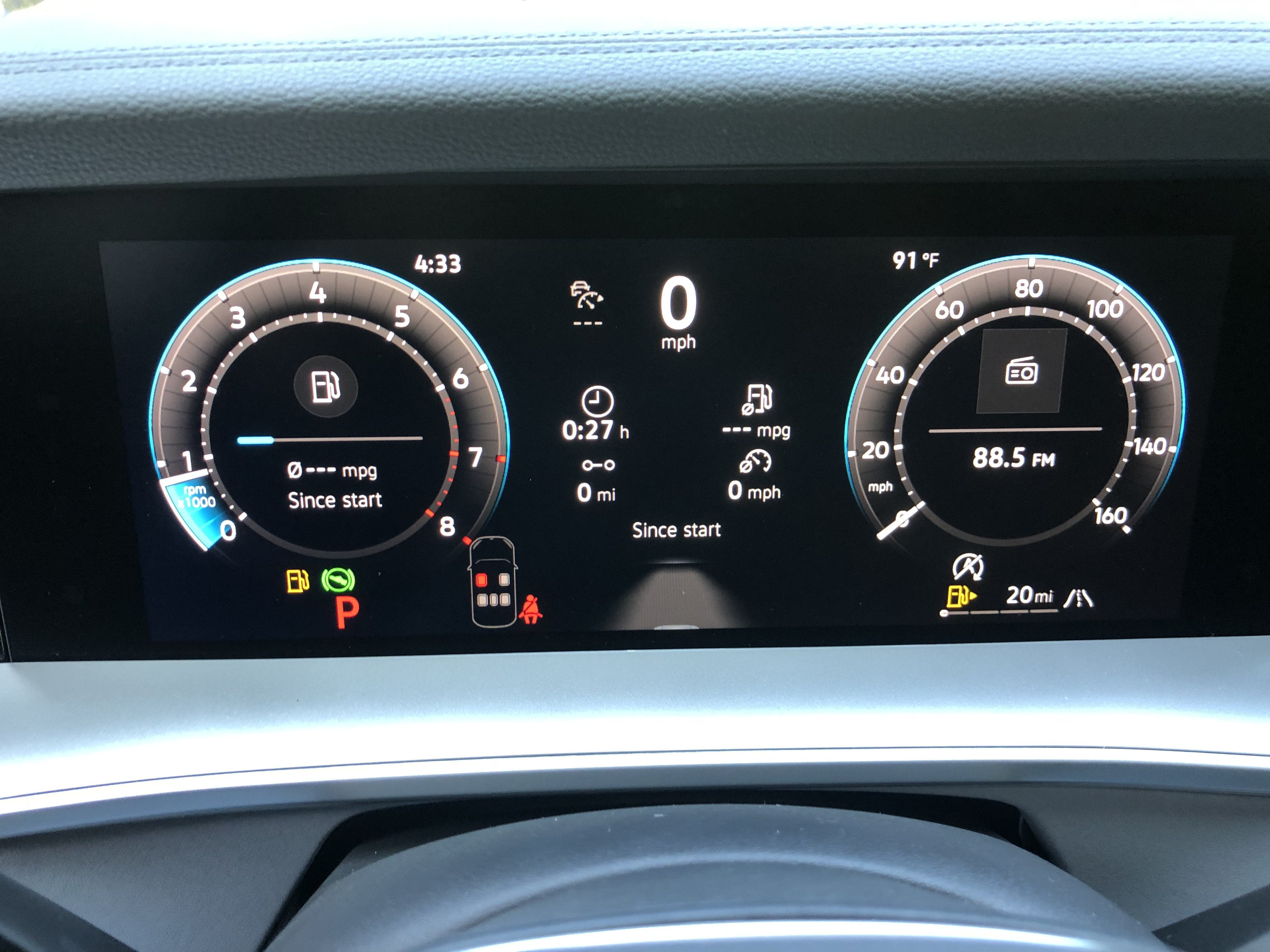 2026 Volkswagen Tiguan SE w/panoramic sunroof