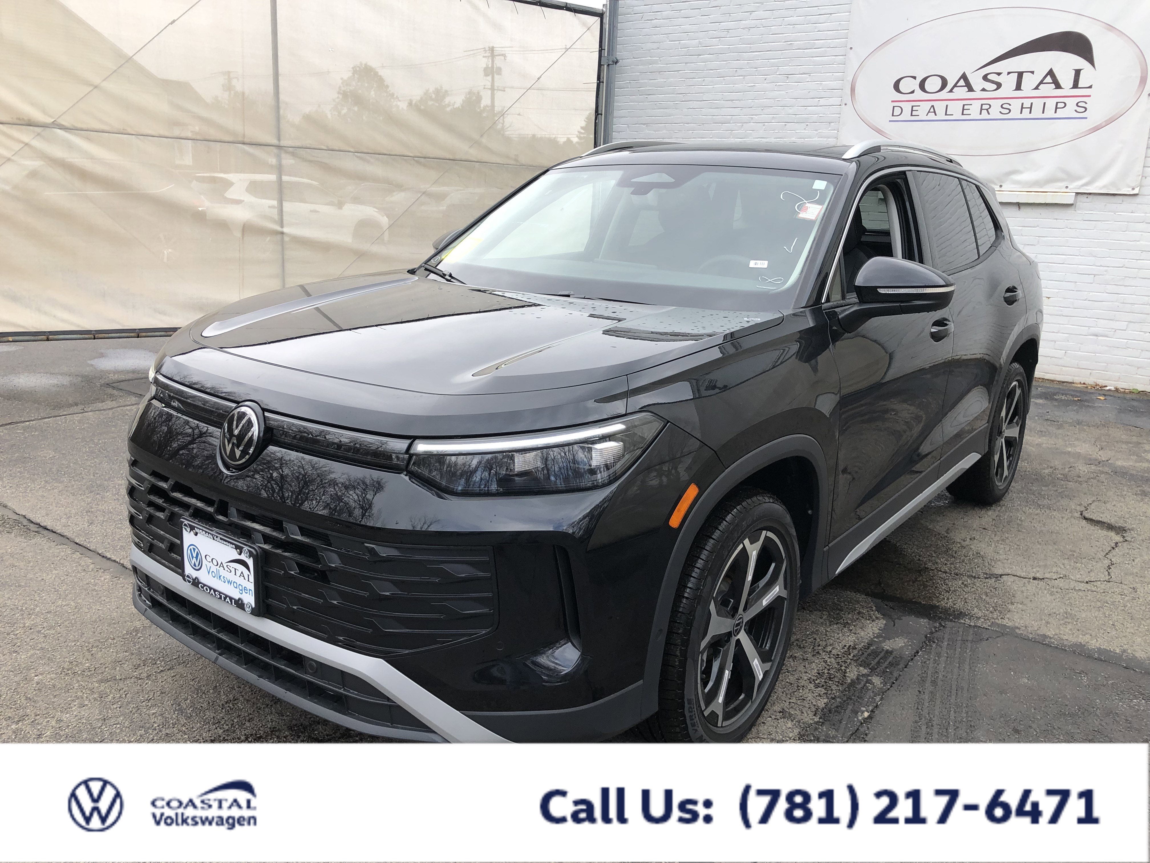 2026 Volkswagen Tiguan SE w/panoramic sunroof