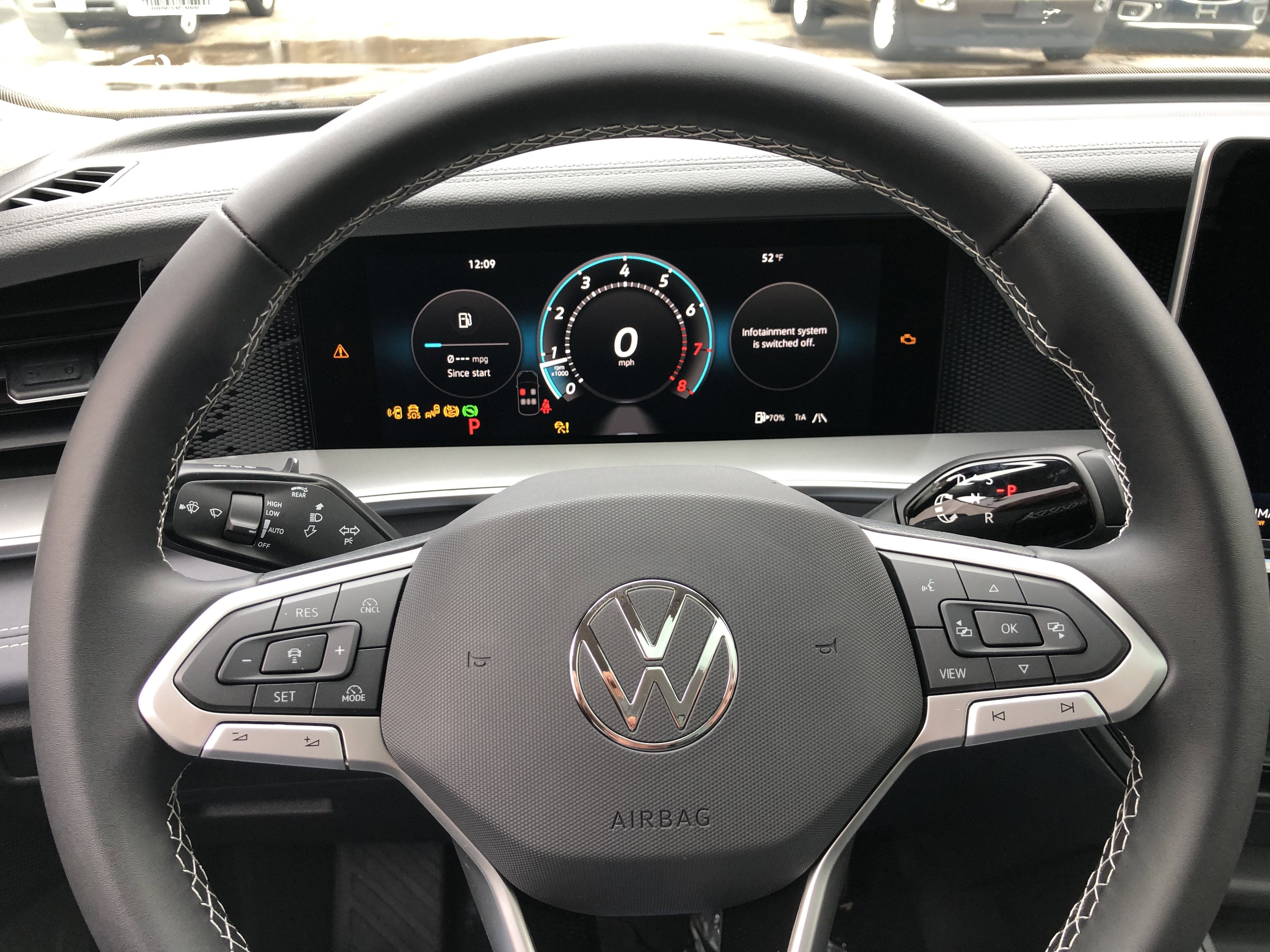 2026 Volkswagen Tiguan SE w/panoramic sunroof