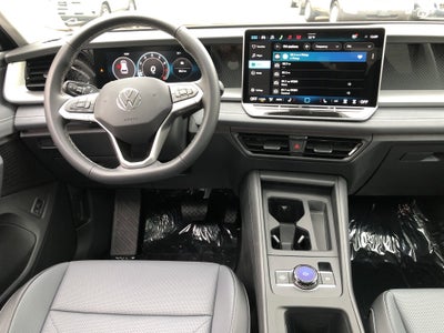 2026 Volkswagen Tiguan SE w/panoramic sunroof