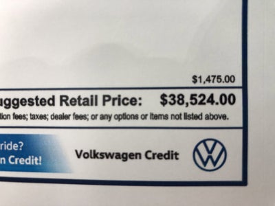 2026 Volkswagen Tiguan SE w/panoramic sunroof