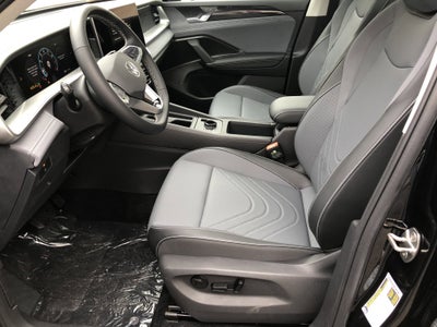 2026 Volkswagen Tiguan SE w/panoramic sunroof