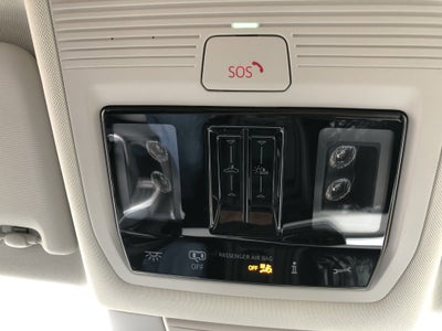 2026 Volkswagen Tiguan SE w/panoramic sunroof
