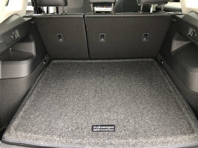 2026 Volkswagen Tiguan SE w/panoramic sunroof