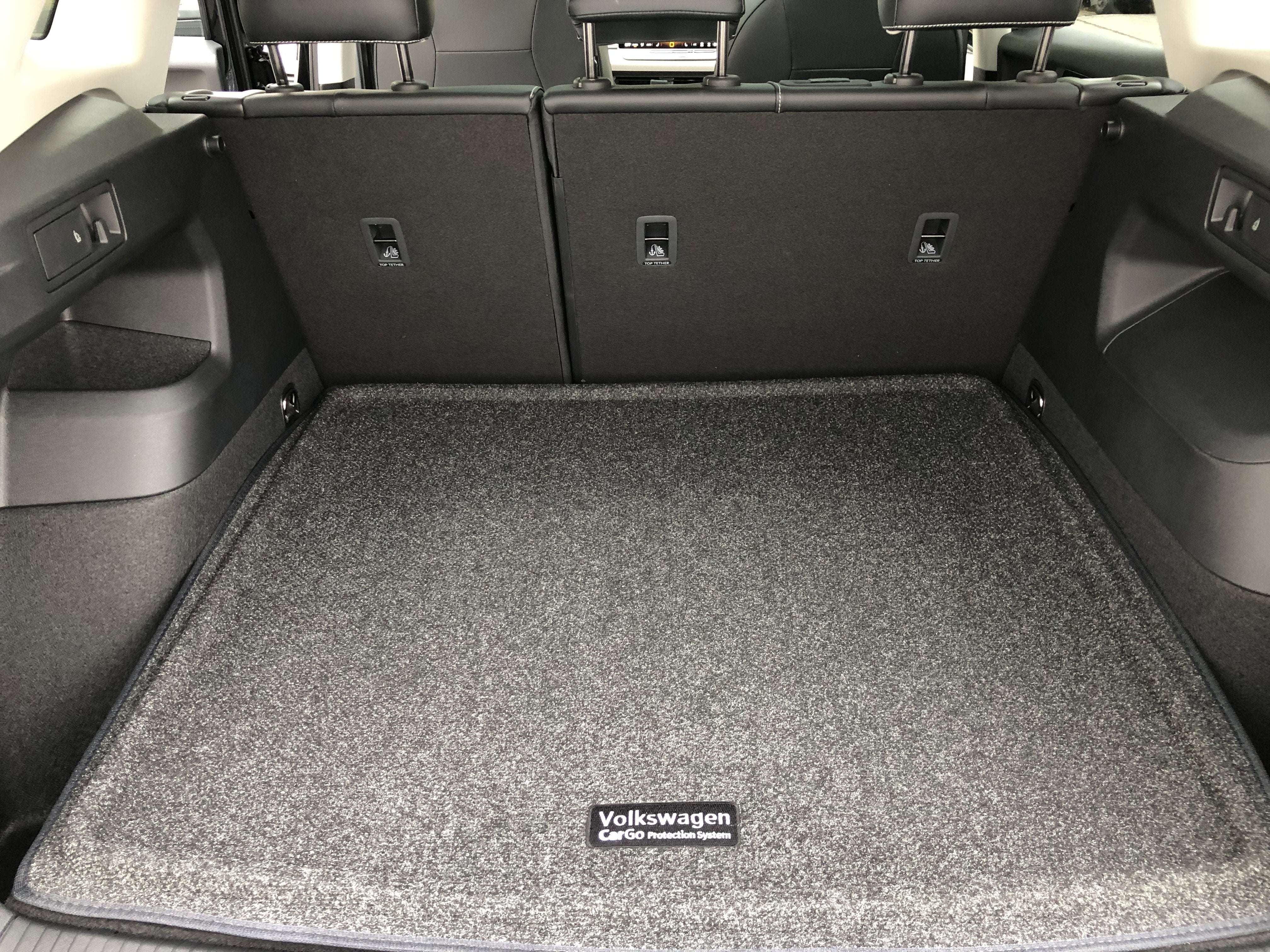 2026 Volkswagen Tiguan SE w/panoramic sunroof