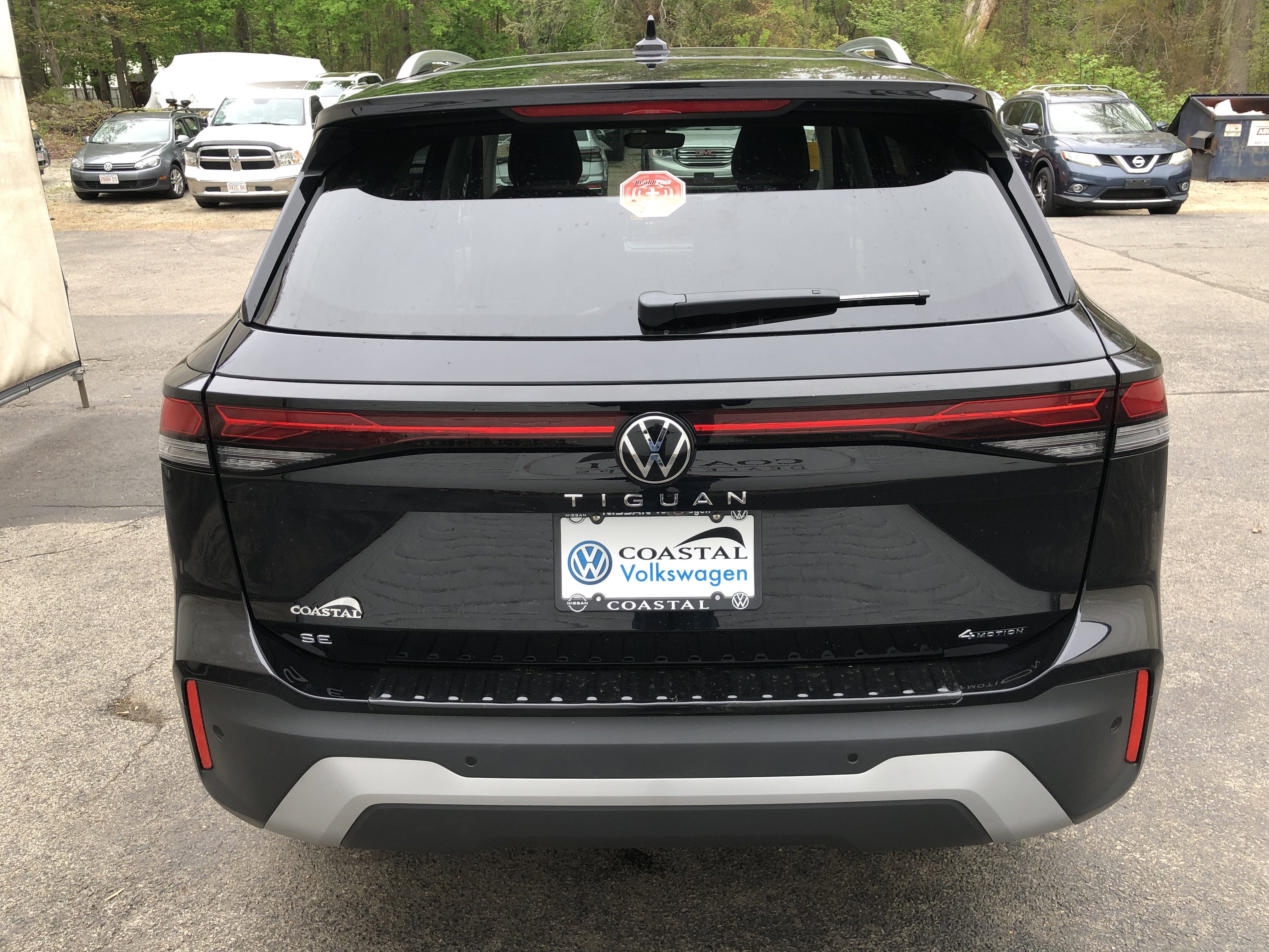 2026 Volkswagen Tiguan SE w/panoramic sunroof