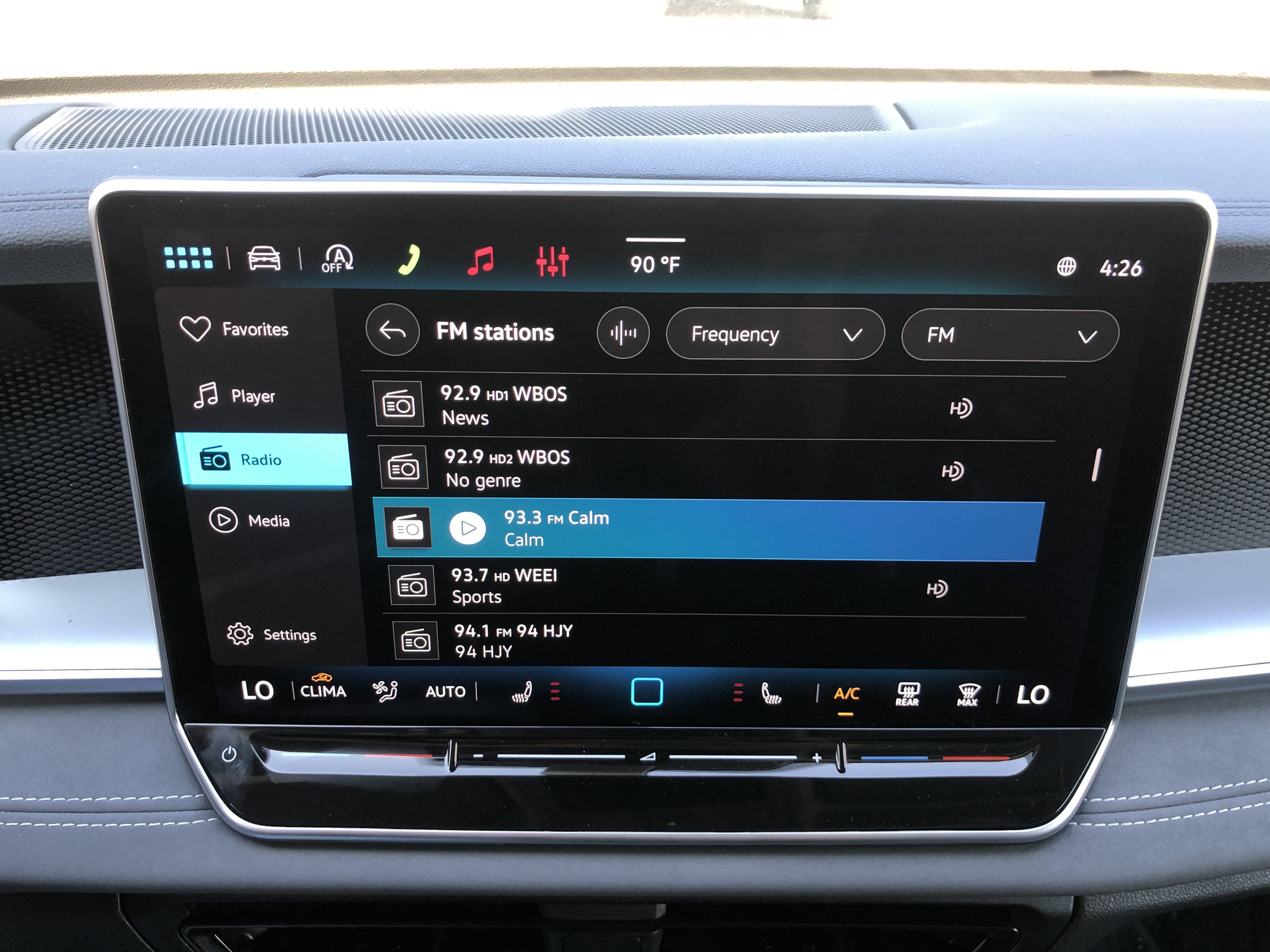 2026 Volkswagen Tiguan SE w/panoramic sunroof