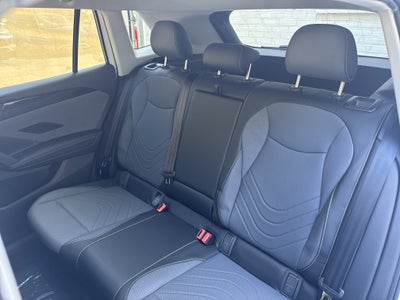 2026 Volkswagen Tiguan SE w/panoramic sunroof