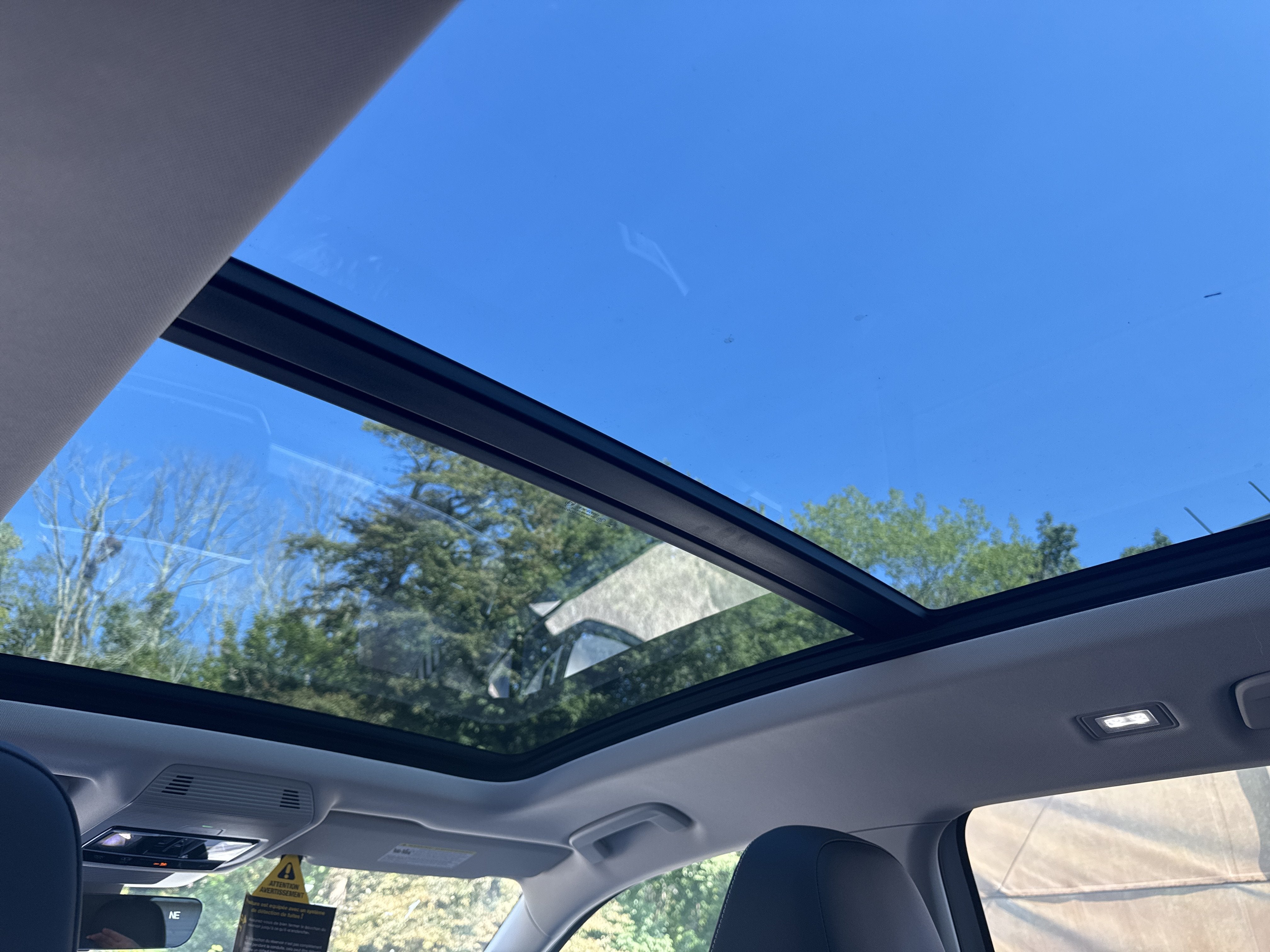 2026 Volkswagen Tiguan SE w/panoramic sunroof