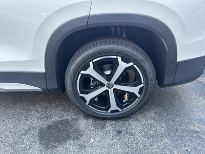 2026 Volkswagen Tiguan SE w/panoramic sunroof