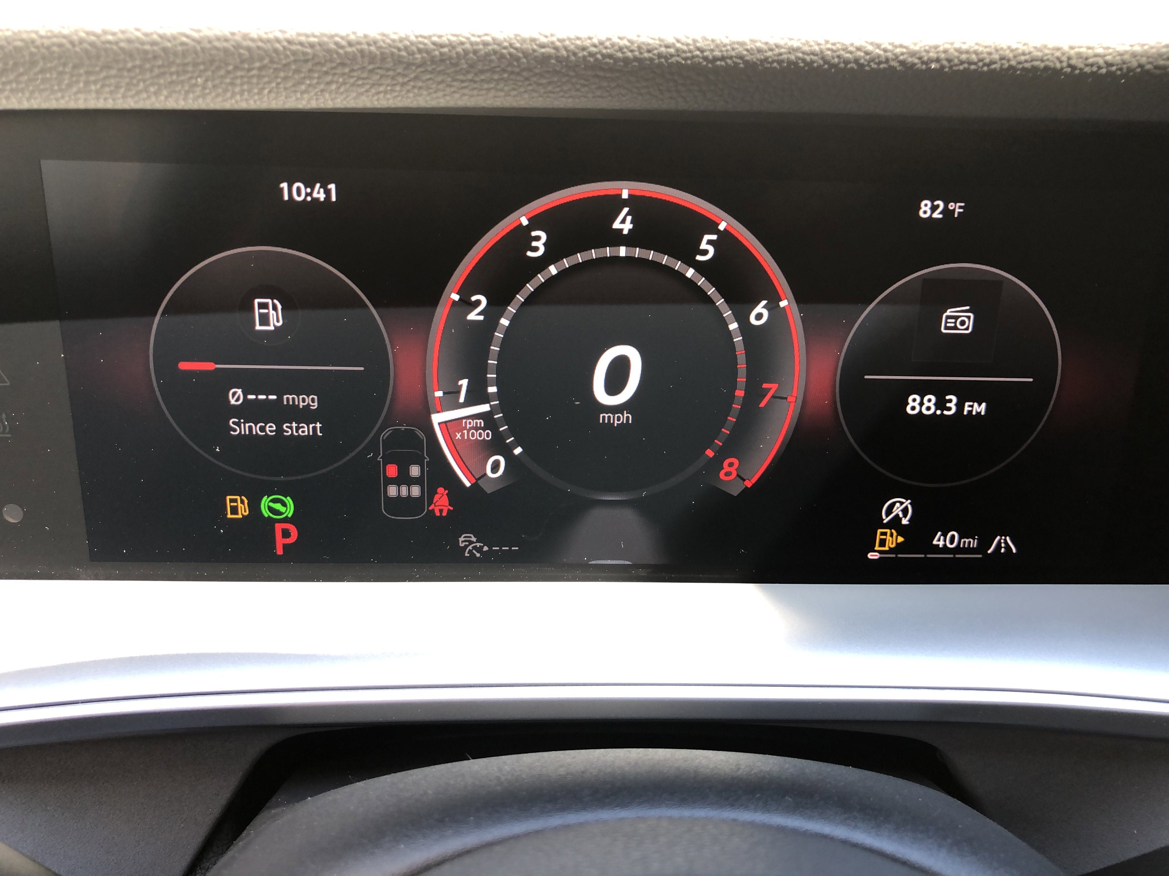 2026 Volkswagen Tiguan SE w/panoramic sunroof