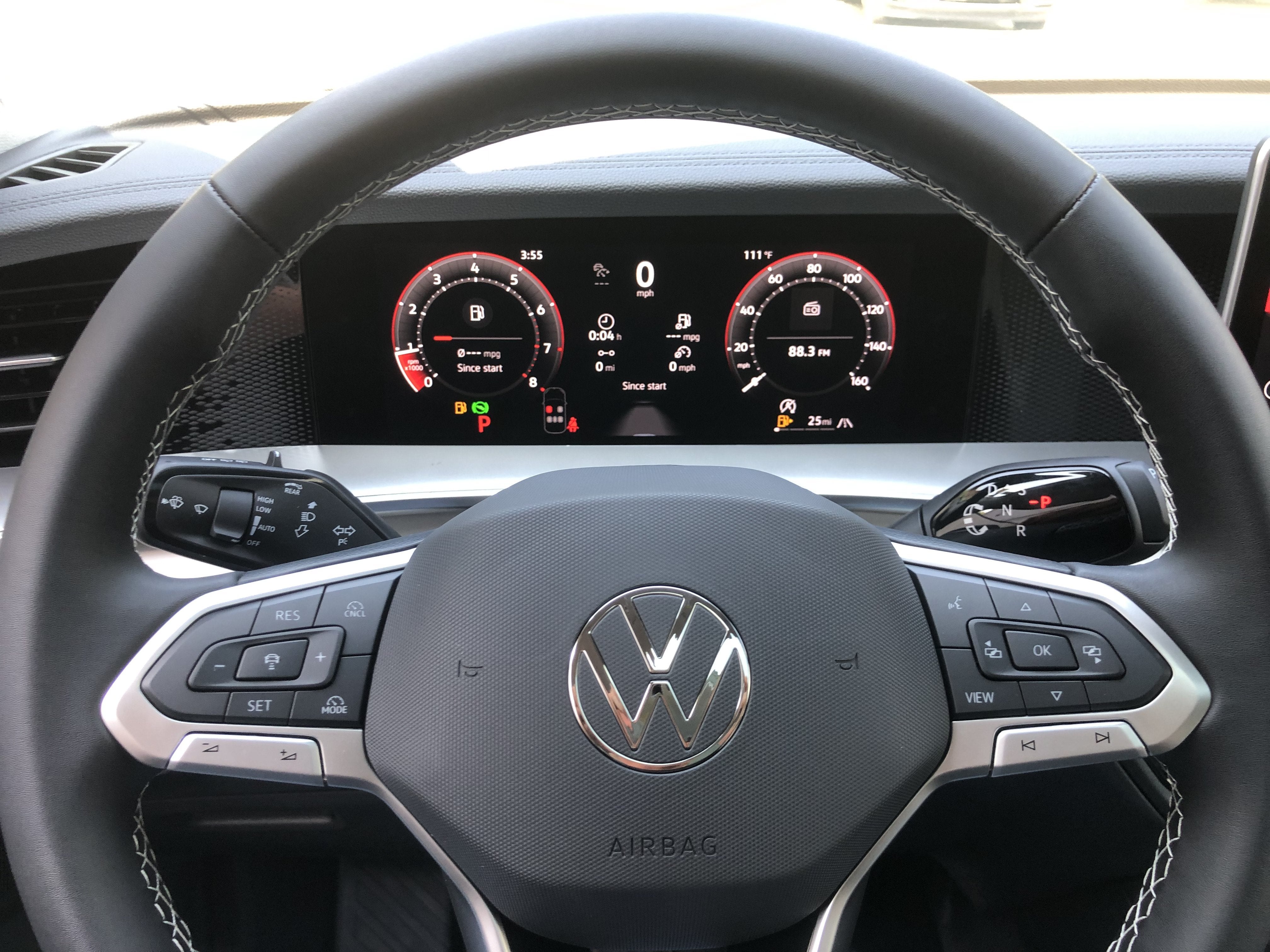 2026 Volkswagen Tiguan SE w/panoramic sunroof