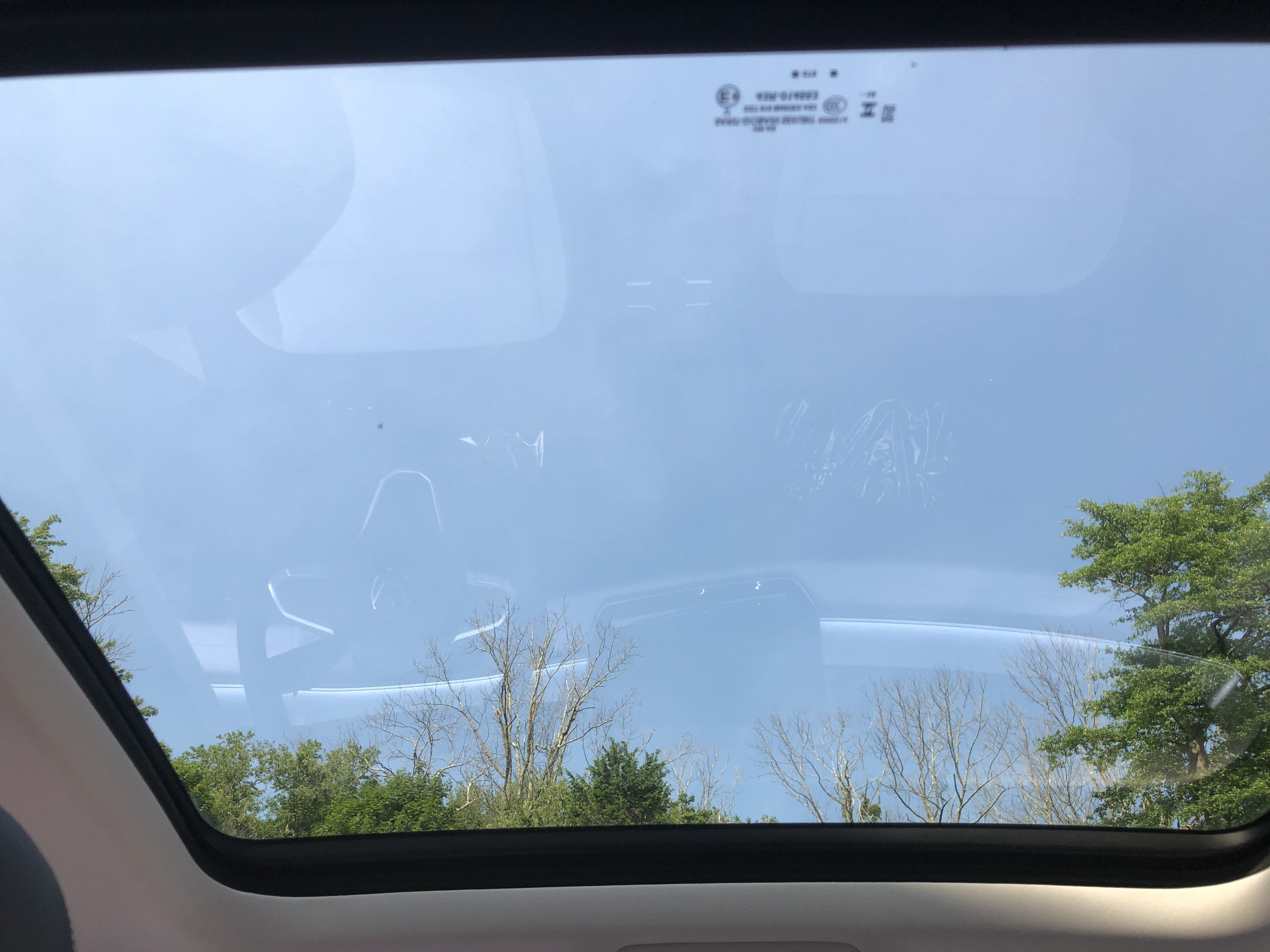 2026 Volkswagen Tiguan SE w/panoramic sunroof