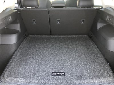 2026 Volkswagen Tiguan SE w/panoramic sunroof