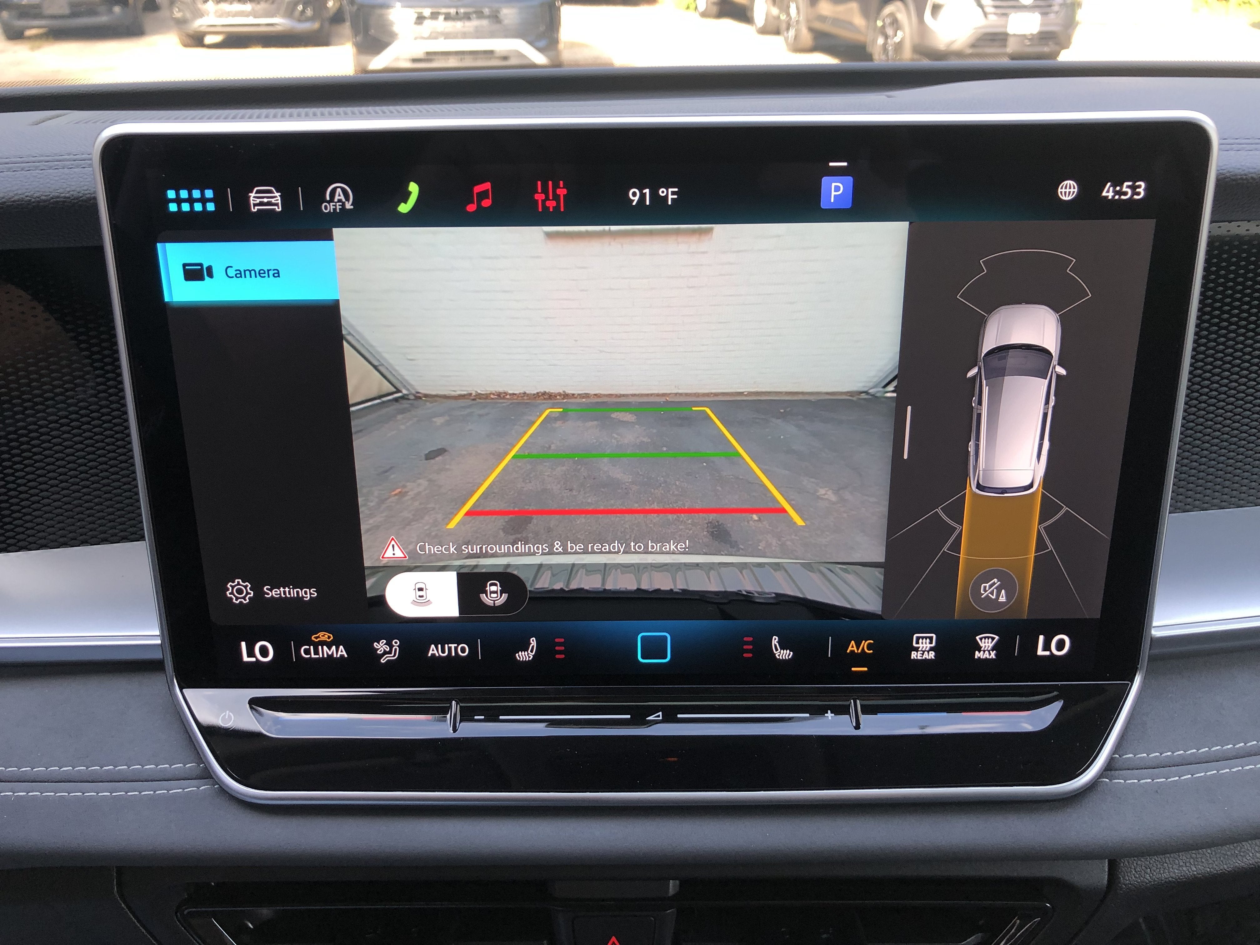 2026 Volkswagen Tiguan SE w/panoramic sunroof