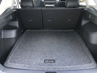 2026 Volkswagen Tiguan SE w/panoramic sunroof