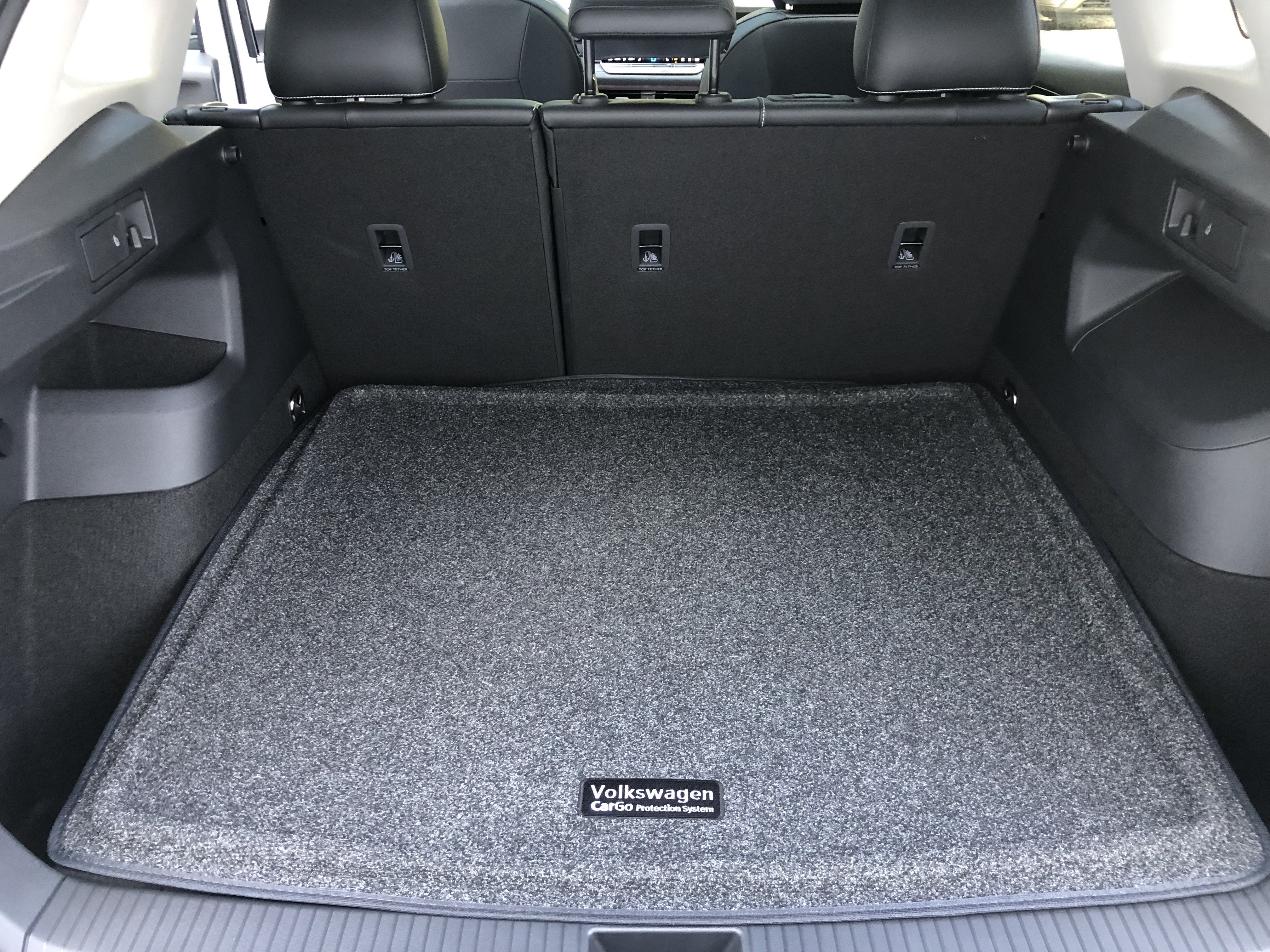 2026 Volkswagen Tiguan SE w/panoramic sunroof