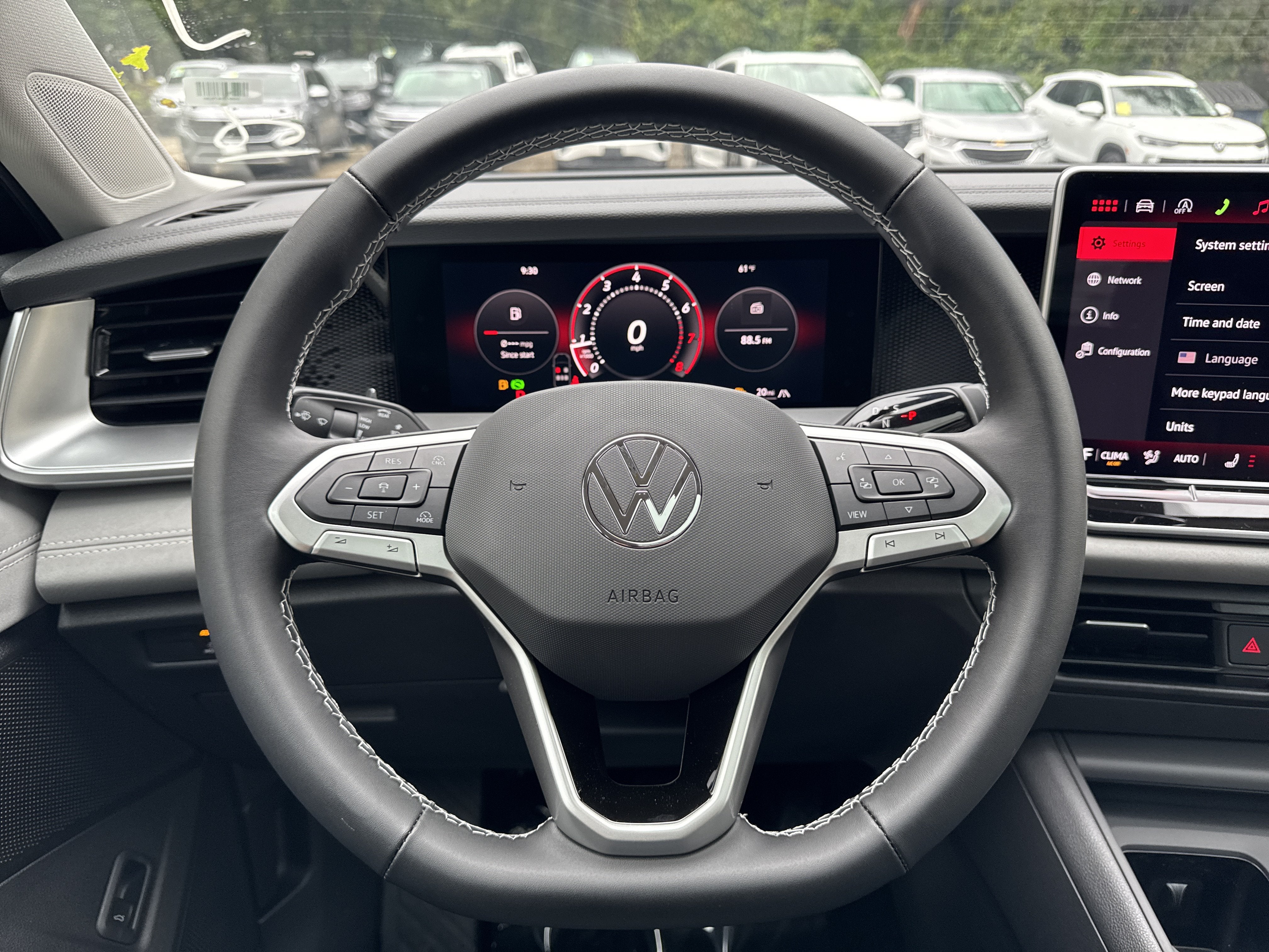 2026 Volkswagen Tiguan SE w/panoramic sunroof