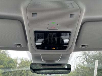 2026 Volkswagen Tiguan SE w/panoramic sunroof