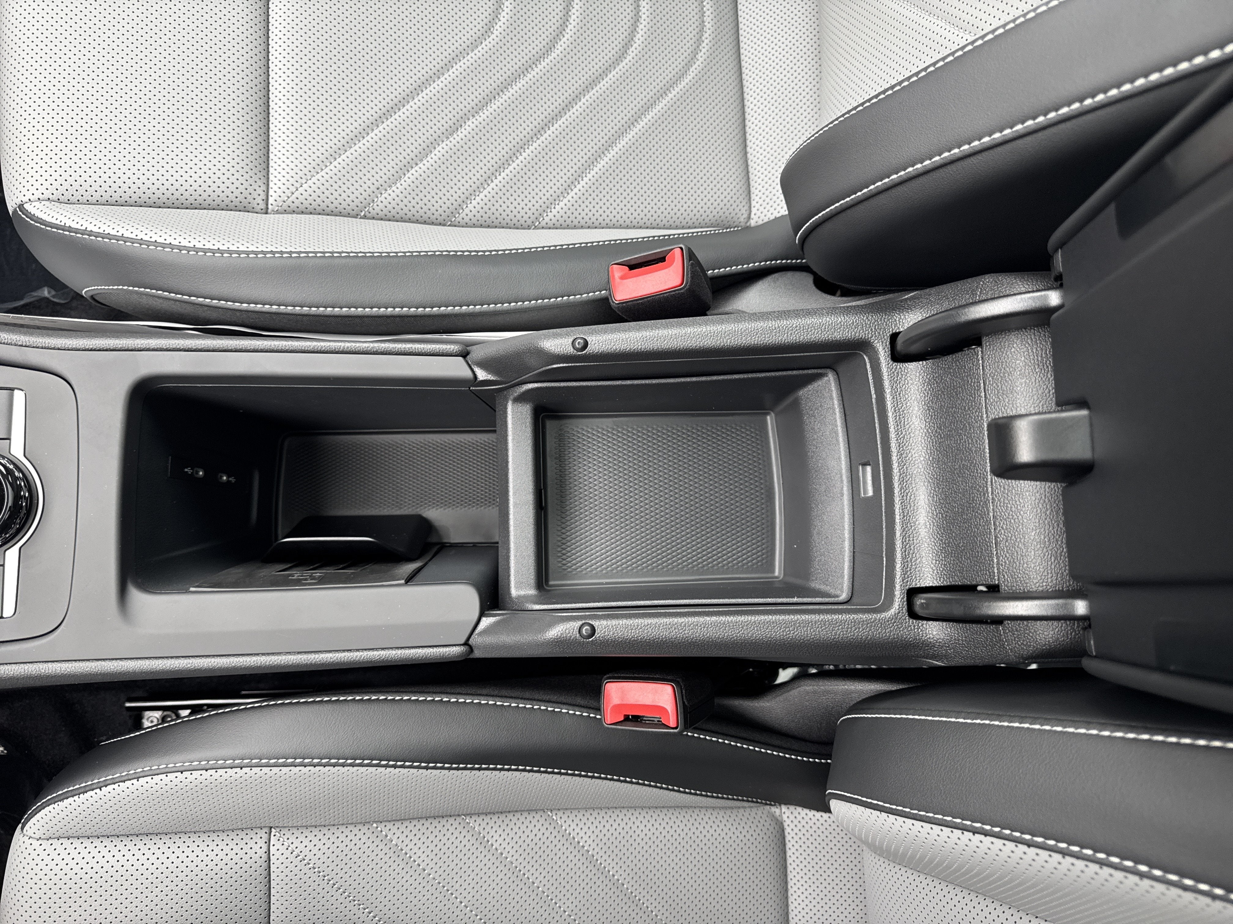 2026 Volkswagen Tiguan SE w/panoramic sunroof