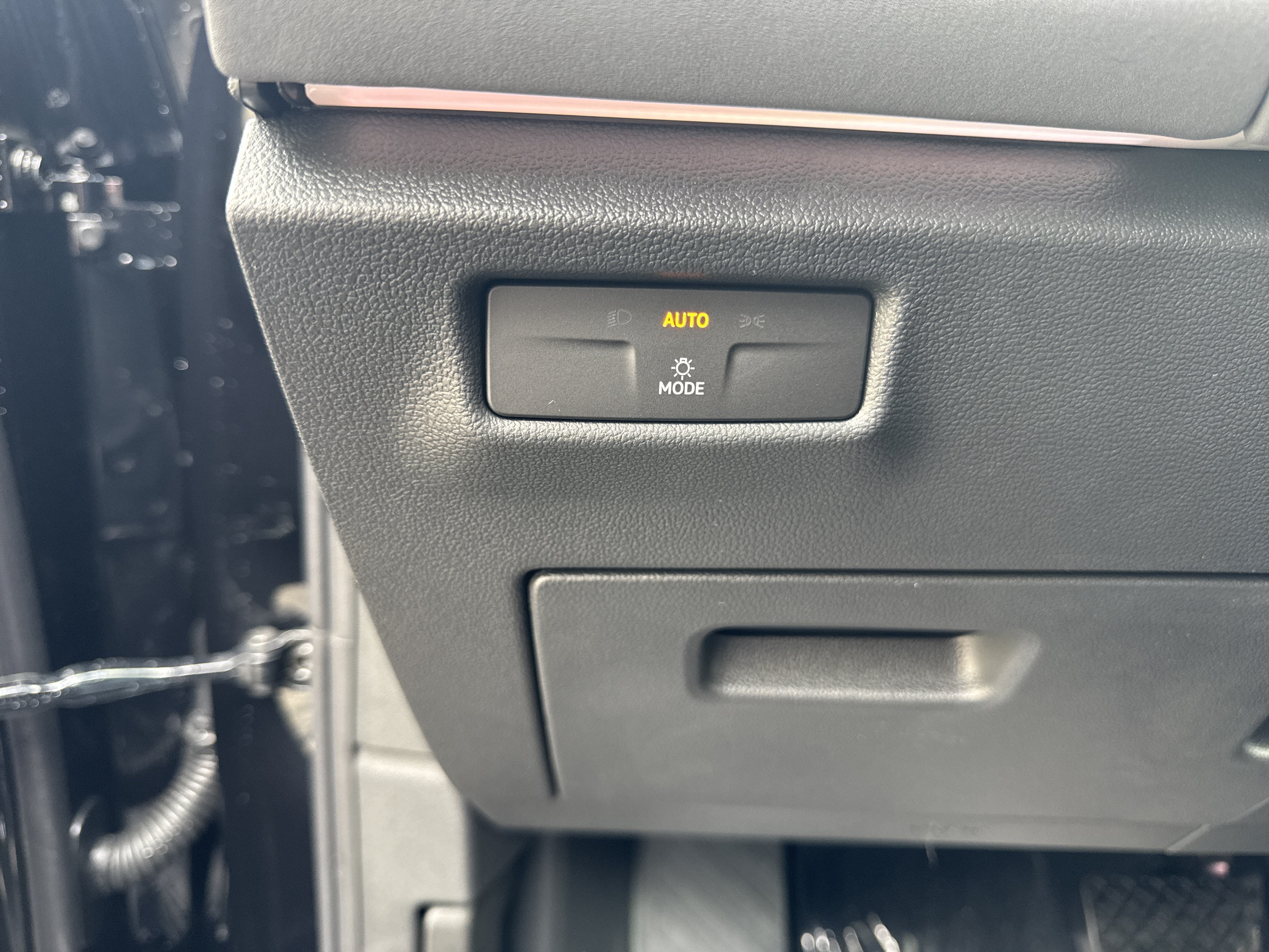 2026 Volkswagen Tiguan SE w/panoramic sunroof