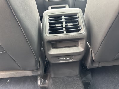 2026 Volkswagen Tiguan SE w/panoramic sunroof