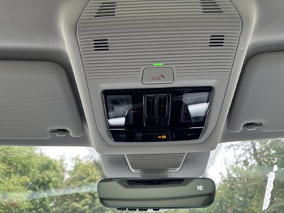 2026 Volkswagen Tiguan SE w/panoramic sunroof