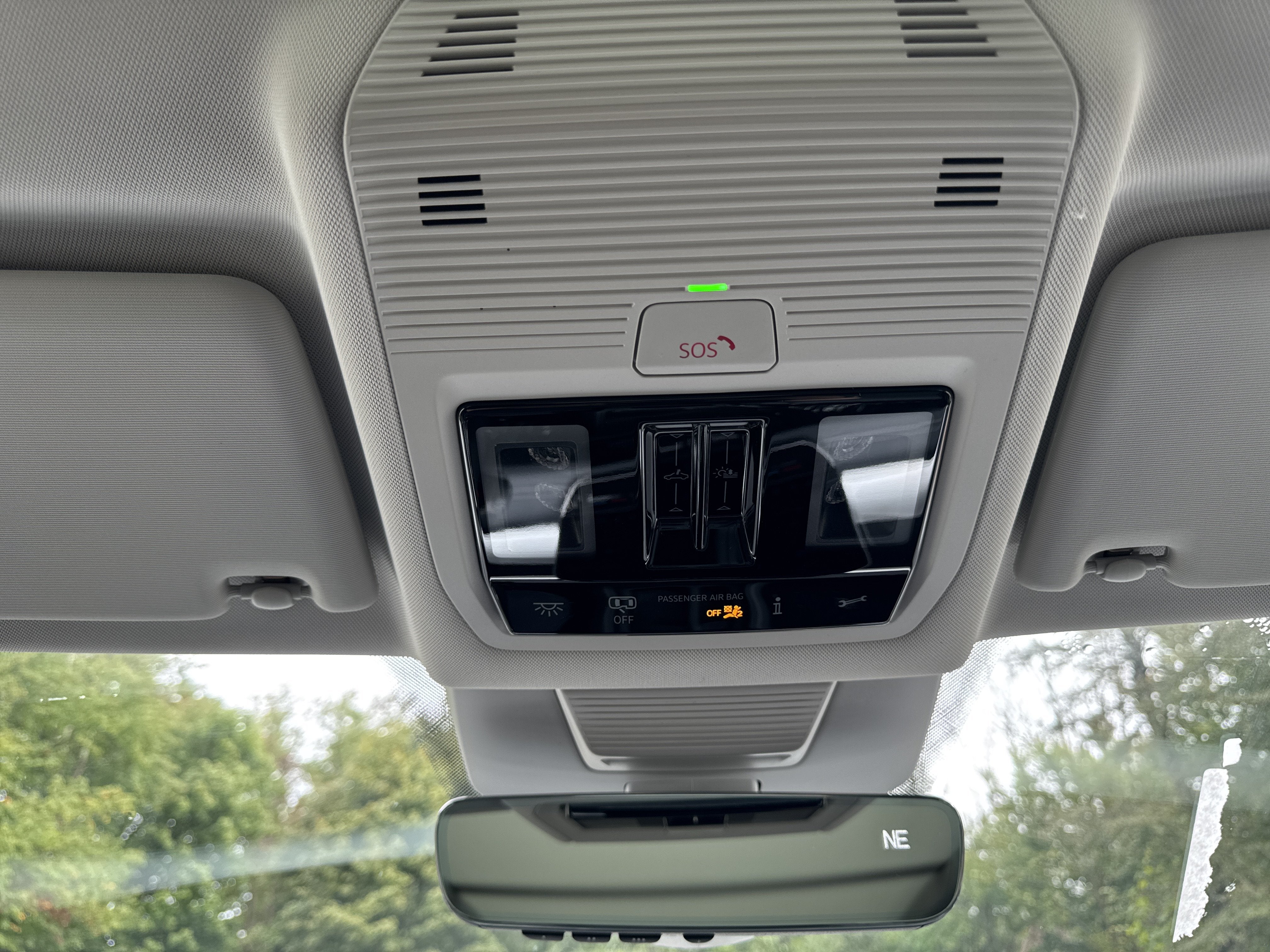 2026 Volkswagen Tiguan SE w/panoramic sunroof