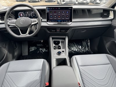 2026 Volkswagen Tiguan SE w/panoramic sunroof