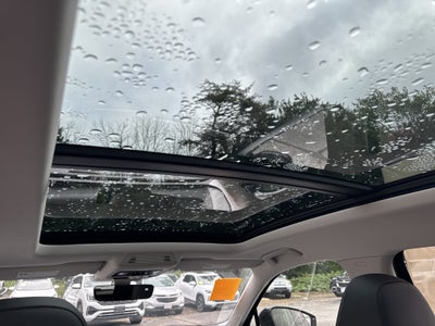 2026 Volkswagen Tiguan SE w/panoramic sunroof