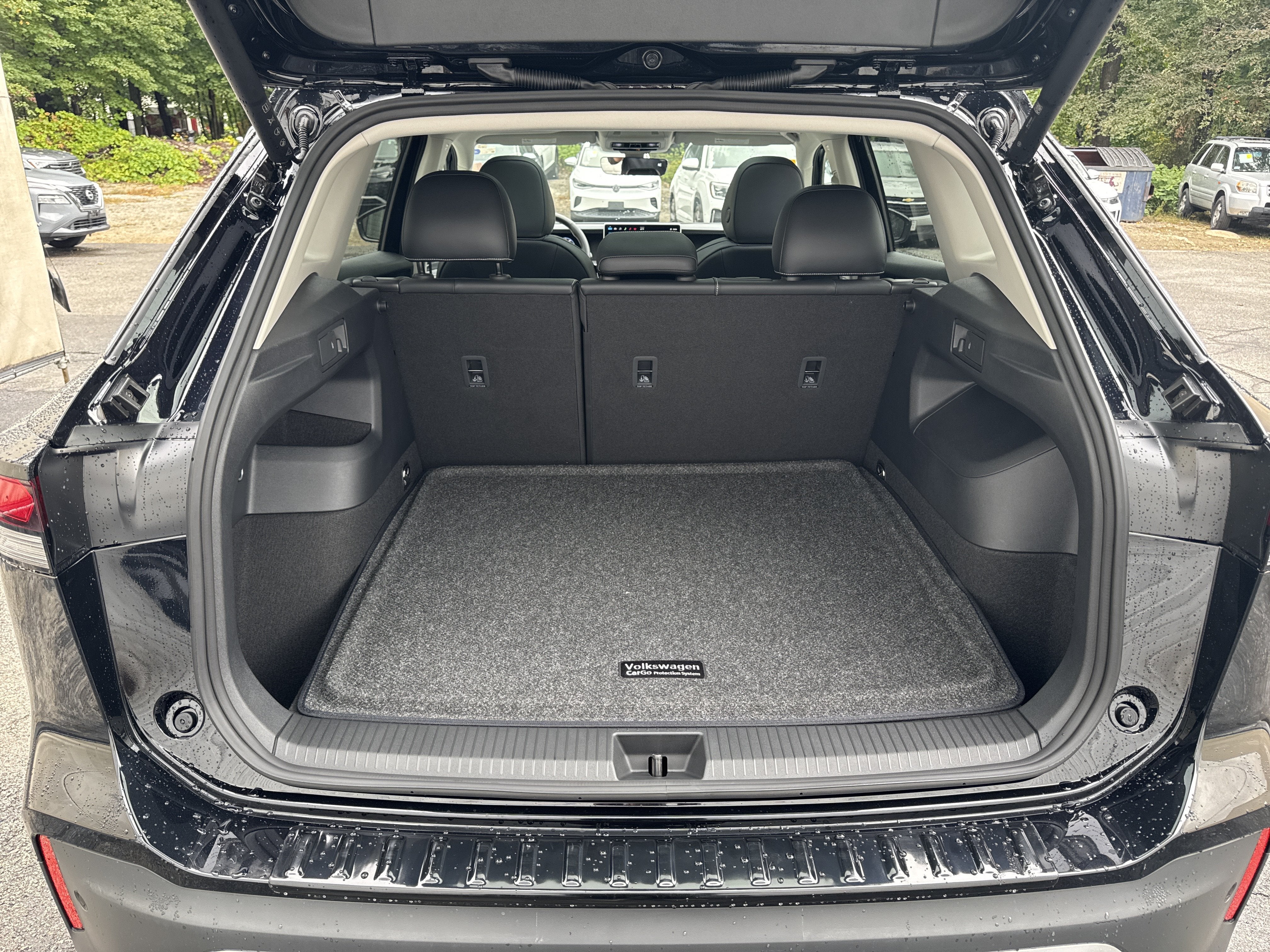2026 Volkswagen Tiguan SE w/panoramic sunroof