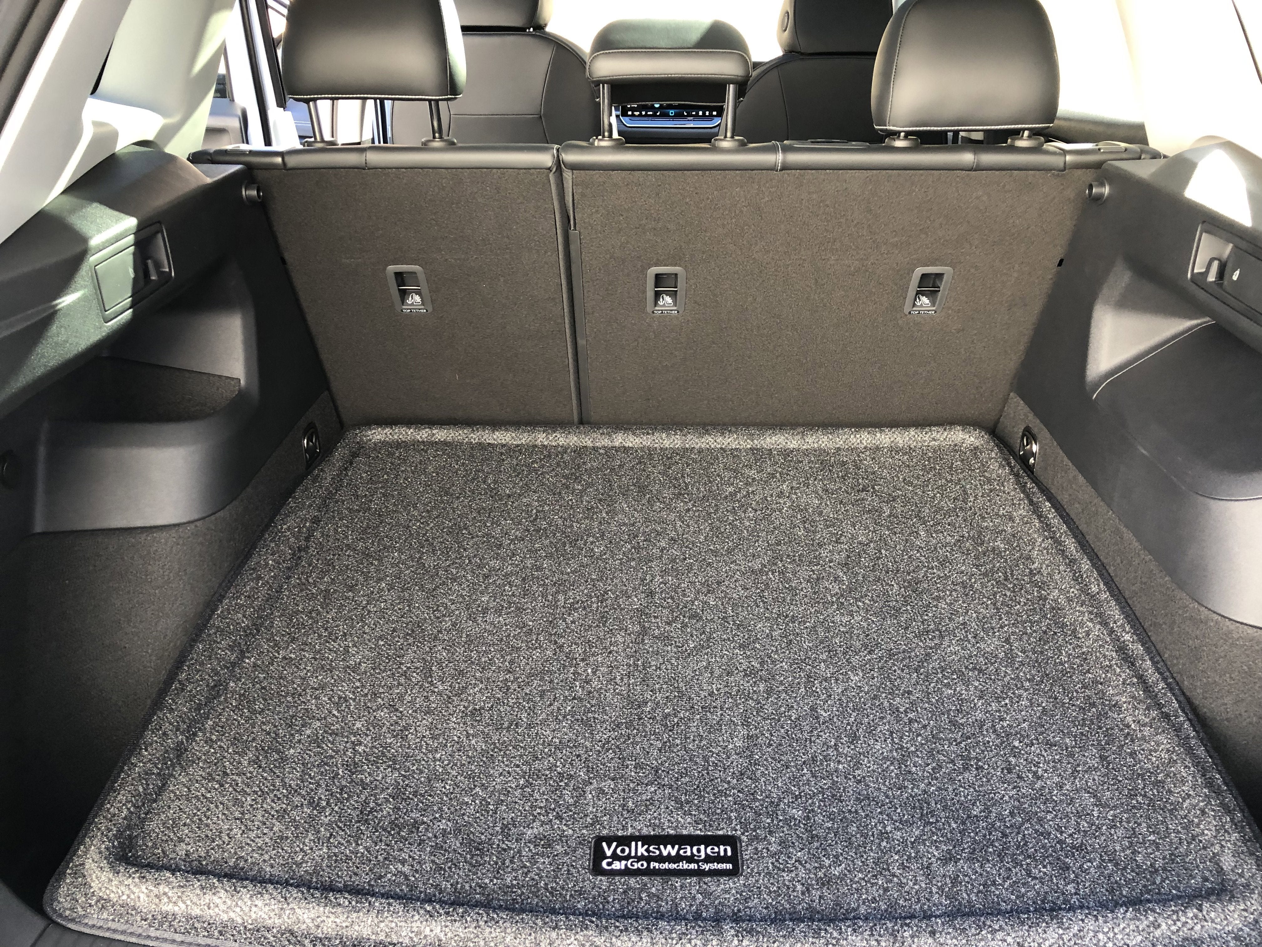 2026 Volkswagen Tiguan SE w/panoramic sunroof