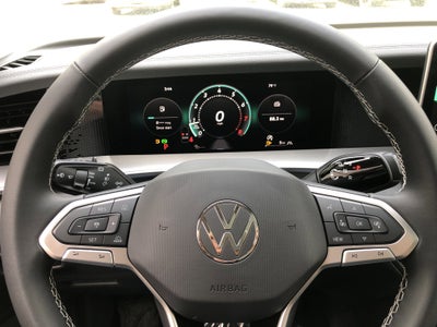 2026 Volkswagen Tiguan SE w/panoramic sunroof