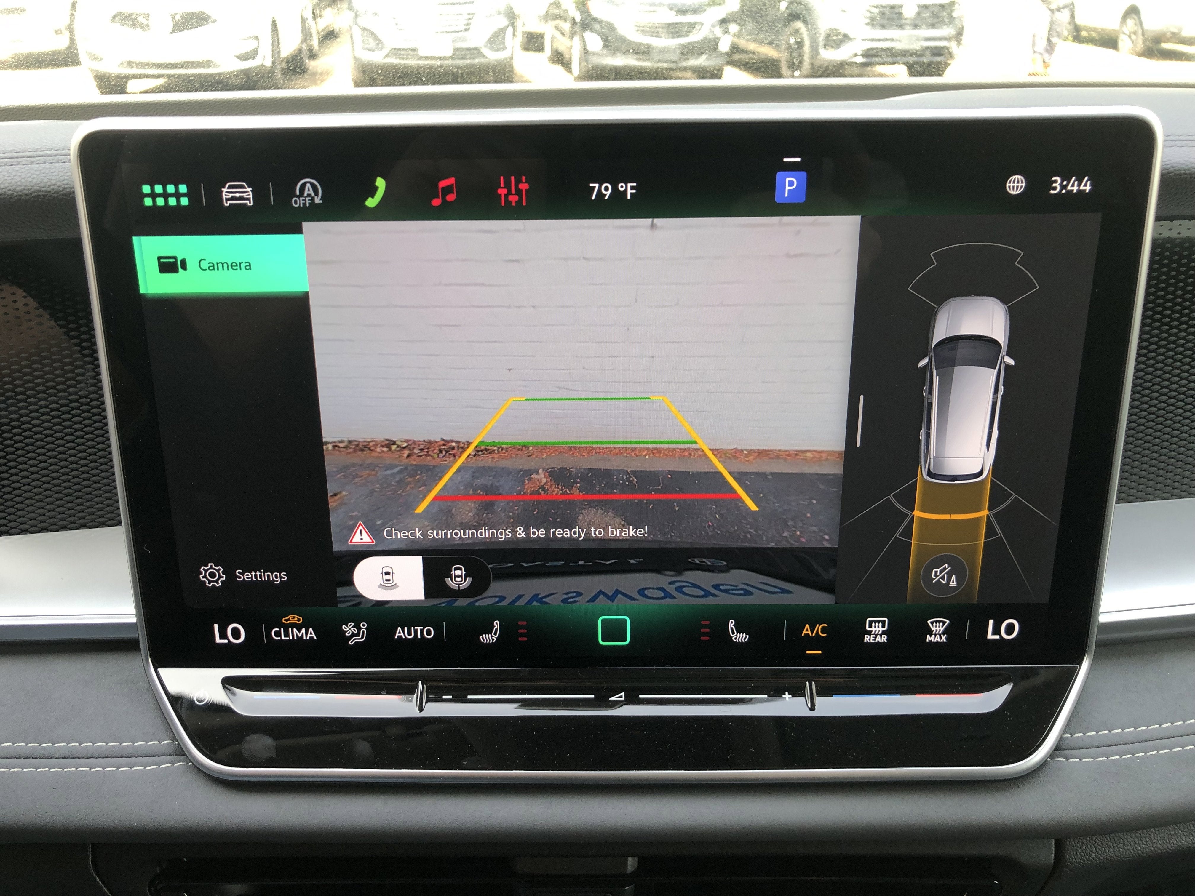 2026 Volkswagen Tiguan SE w/panoramic sunroof