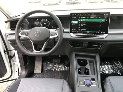 2026 Volkswagen Tiguan SE w/panoramic sunroof