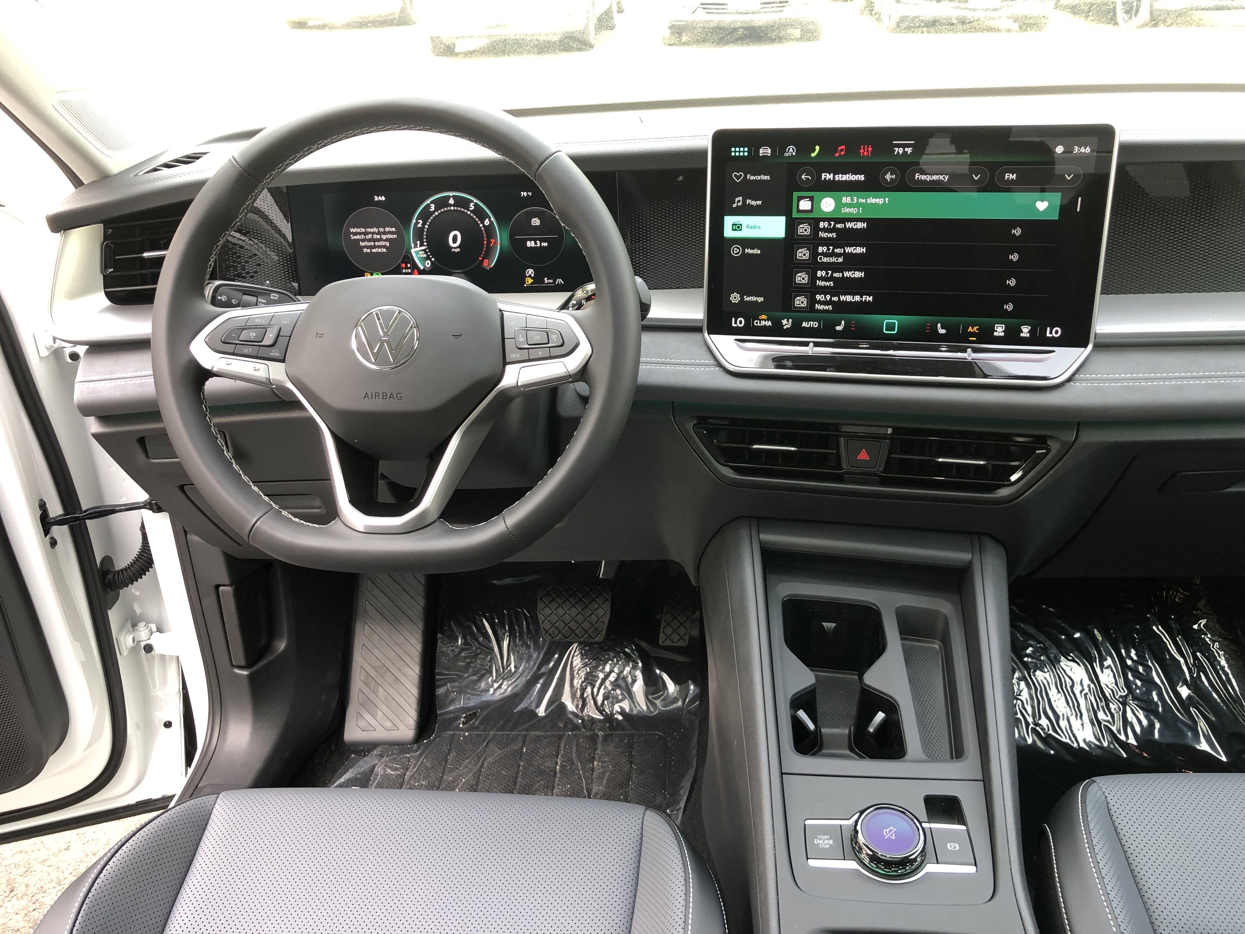 2026 Volkswagen Tiguan SE w/panoramic sunroof
