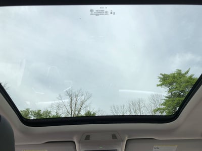 2026 Volkswagen Tiguan SE w/panoramic sunroof