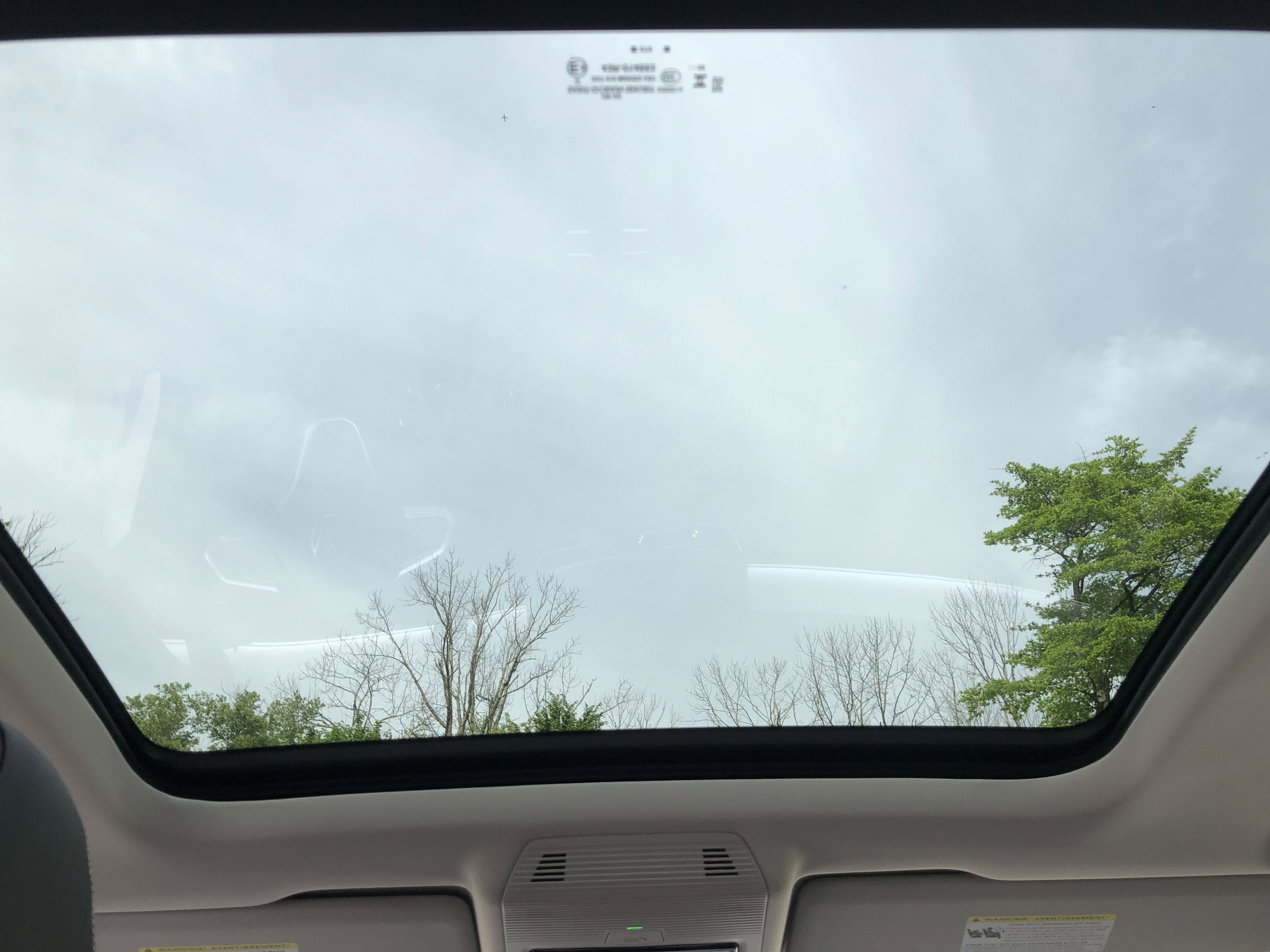 2026 Volkswagen Tiguan SE w/panoramic sunroof