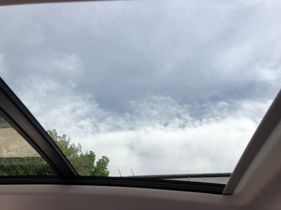 2026 Volkswagen Tiguan SE w/panoramic sunroof