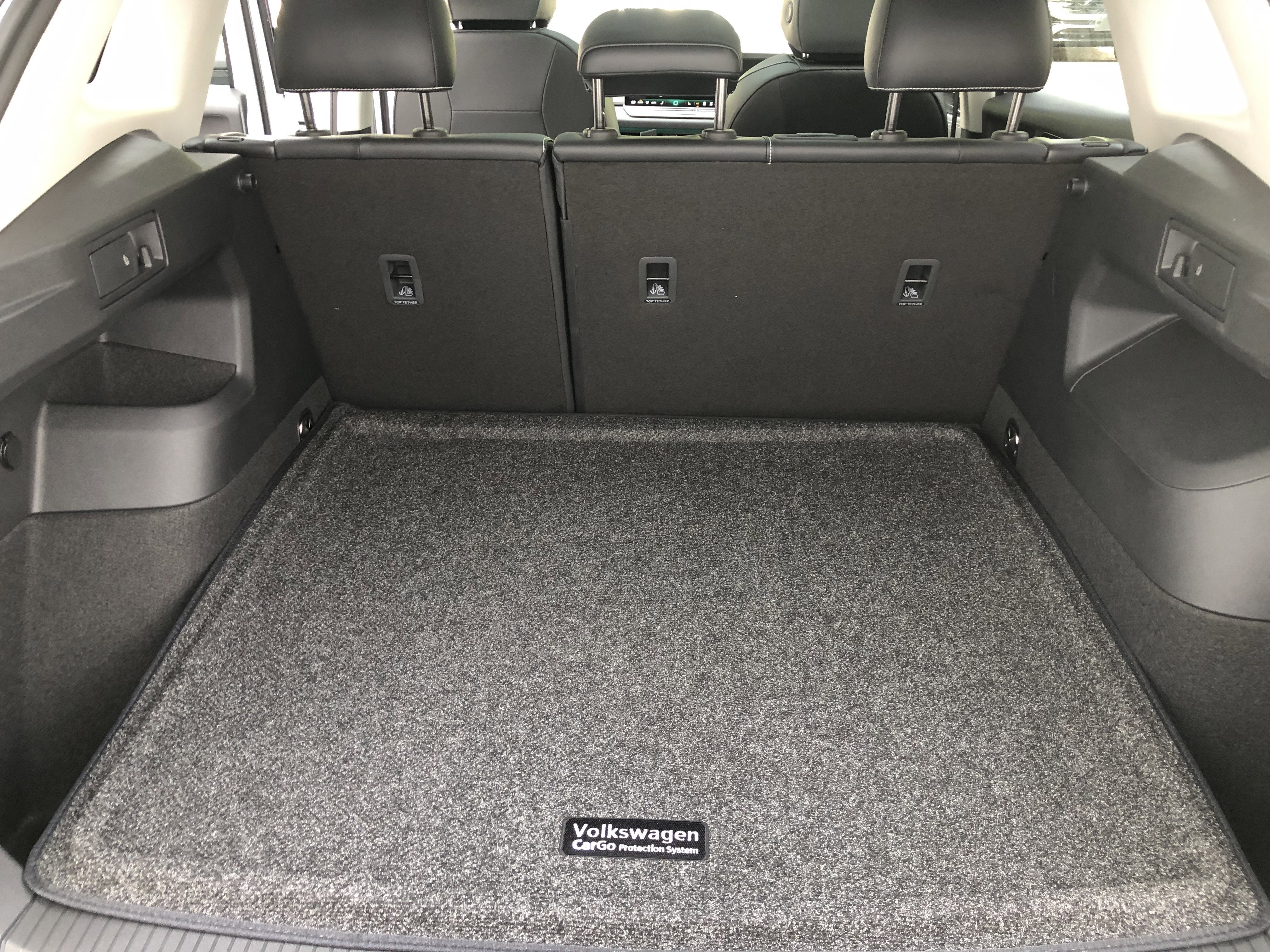 2026 Volkswagen Tiguan SE w/panoramic sunroof