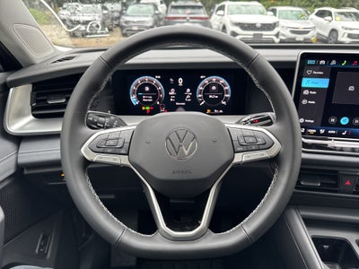 2026 Volkswagen Tiguan SE w/panoramic sunroof