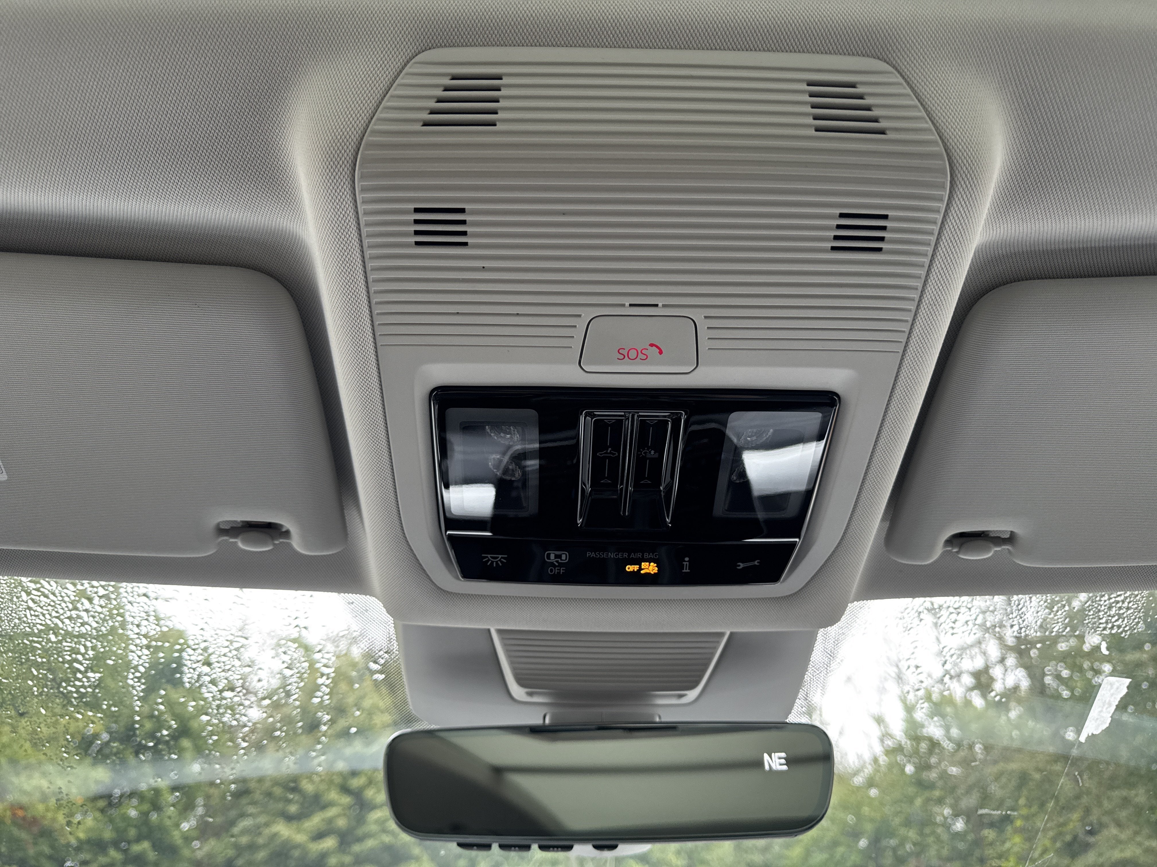 2026 Volkswagen Tiguan SE w/panoramic sunroof