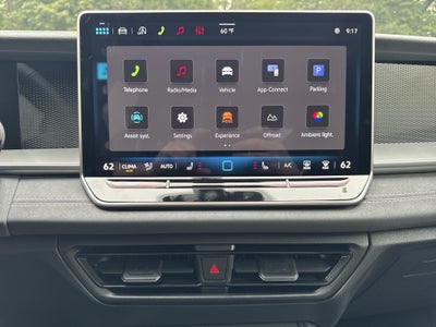 2026 Volkswagen Tiguan SE w/panoramic sunroof
