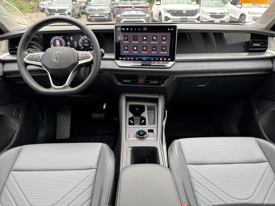 2026 Volkswagen Tiguan SE w/panoramic sunroof