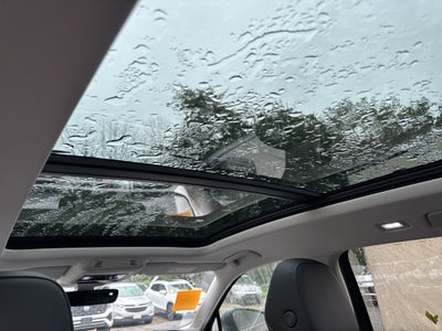 2026 Volkswagen Tiguan SE w/panoramic sunroof
